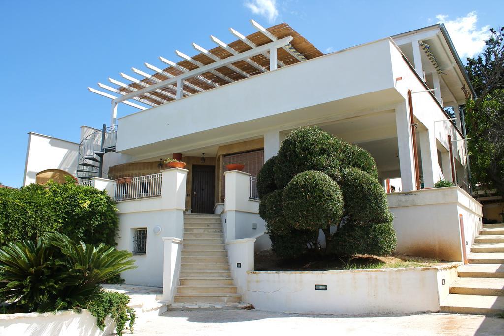 Baia Del Sol Balestrate Villa Bagian luar foto