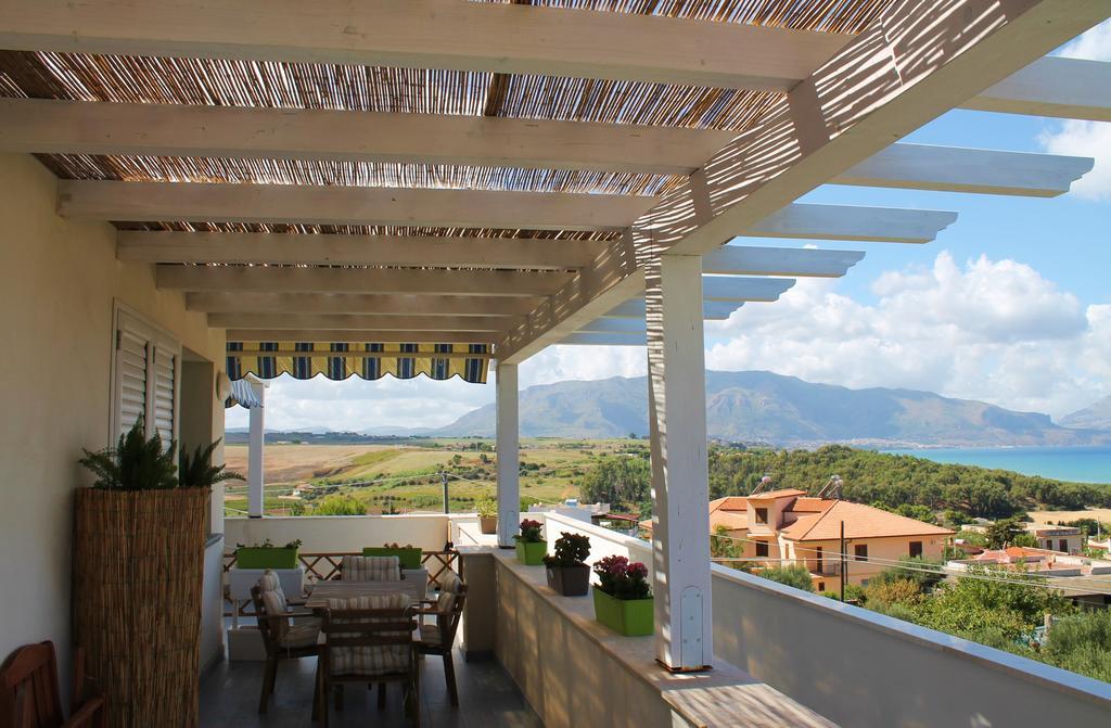 Baia Del Sol Balestrate Villa Bagian luar foto