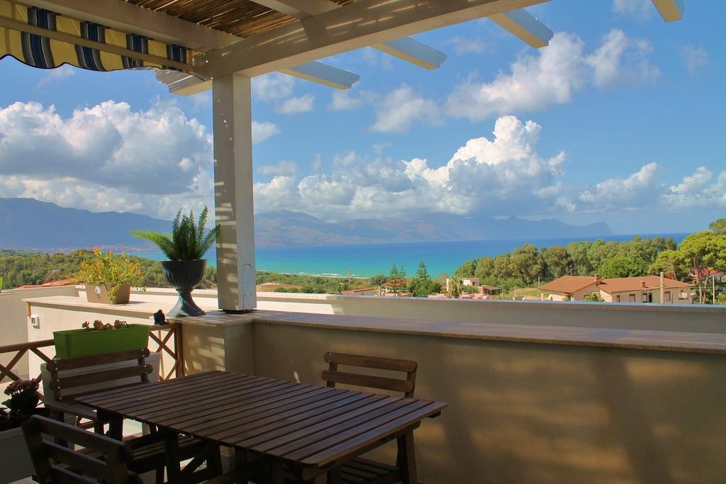 Baia Del Sol Balestrate Villa Bagian luar foto